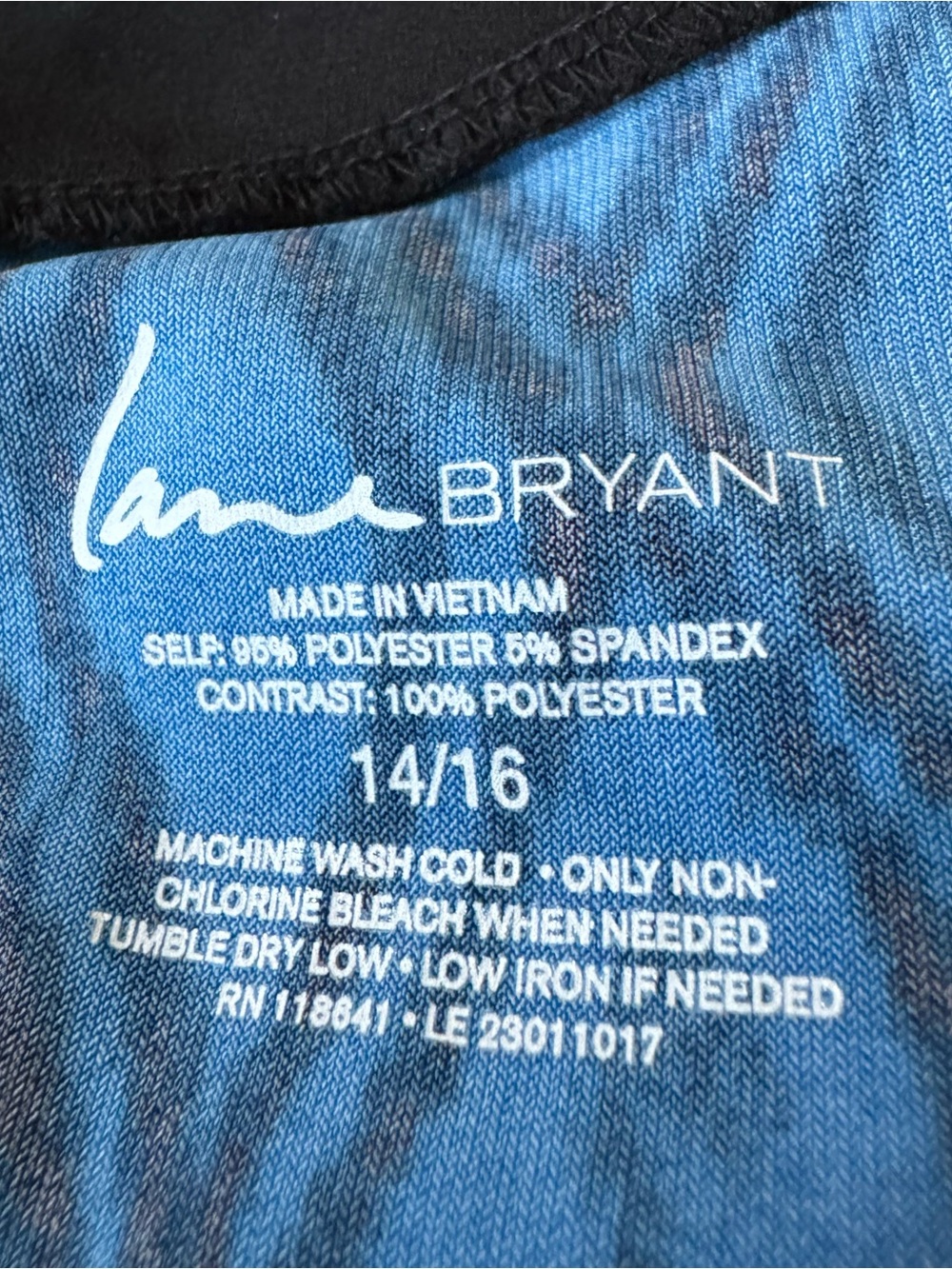 Lane Bryant Women’s 14/16 Top Blue Black Geometric Diamond Cutout Sleeveless - Picture 7 of 7